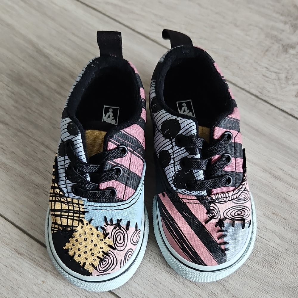 Baby Limited Edition Disney Nightmare Before Christmas Vans Shoe Sally Elastic